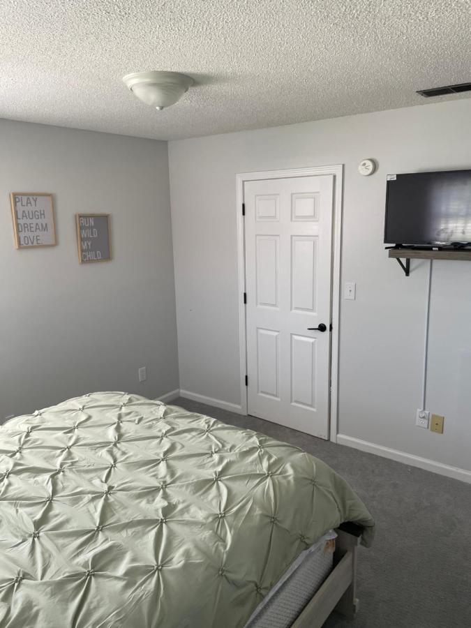 Spacious 1King Bd/2Queen Bd/* 1 Mile From I-85 Lexington Exterior photo